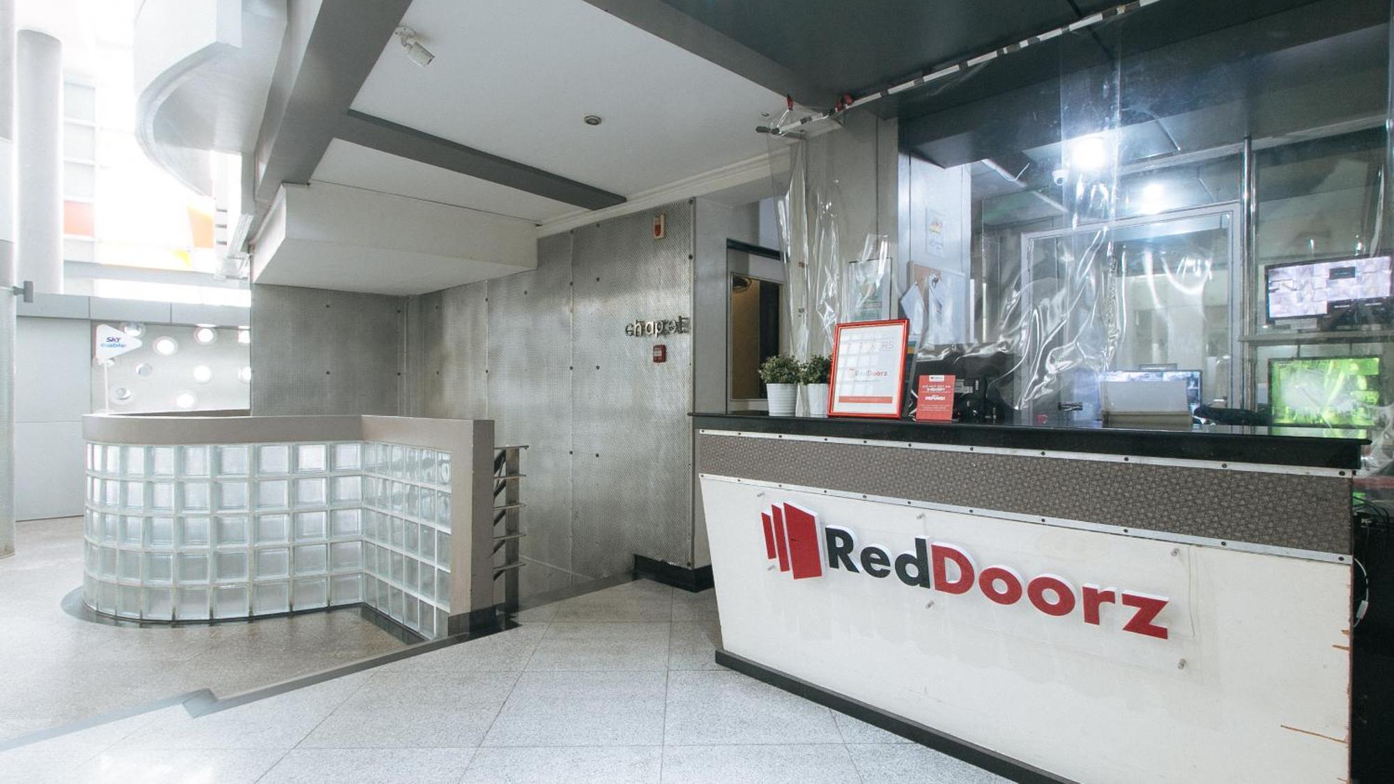 Reddoorz Plus At Banawe Quezón by Eksteriør bilde