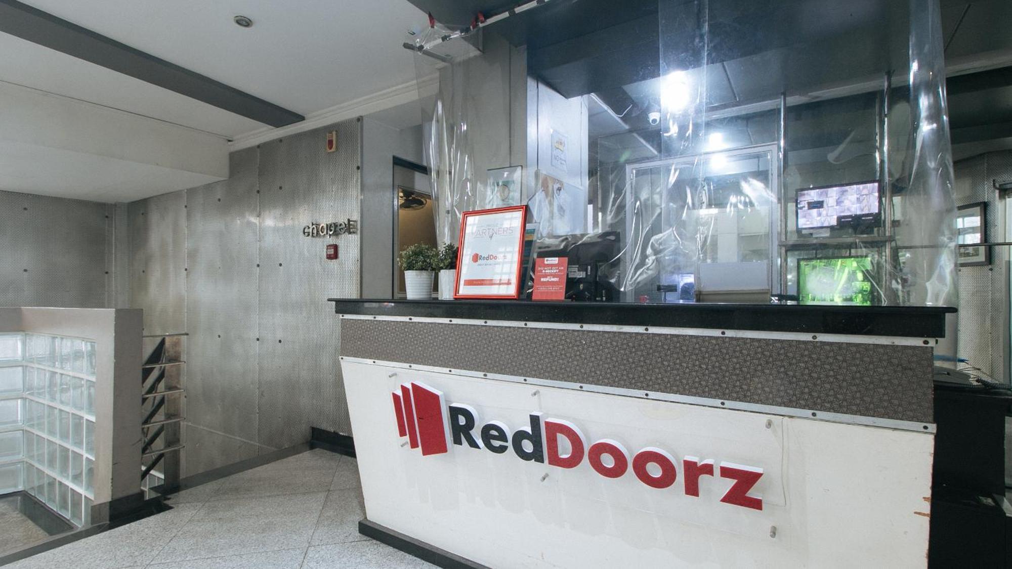 Reddoorz Plus At Banawe Quezón by Eksteriør bilde