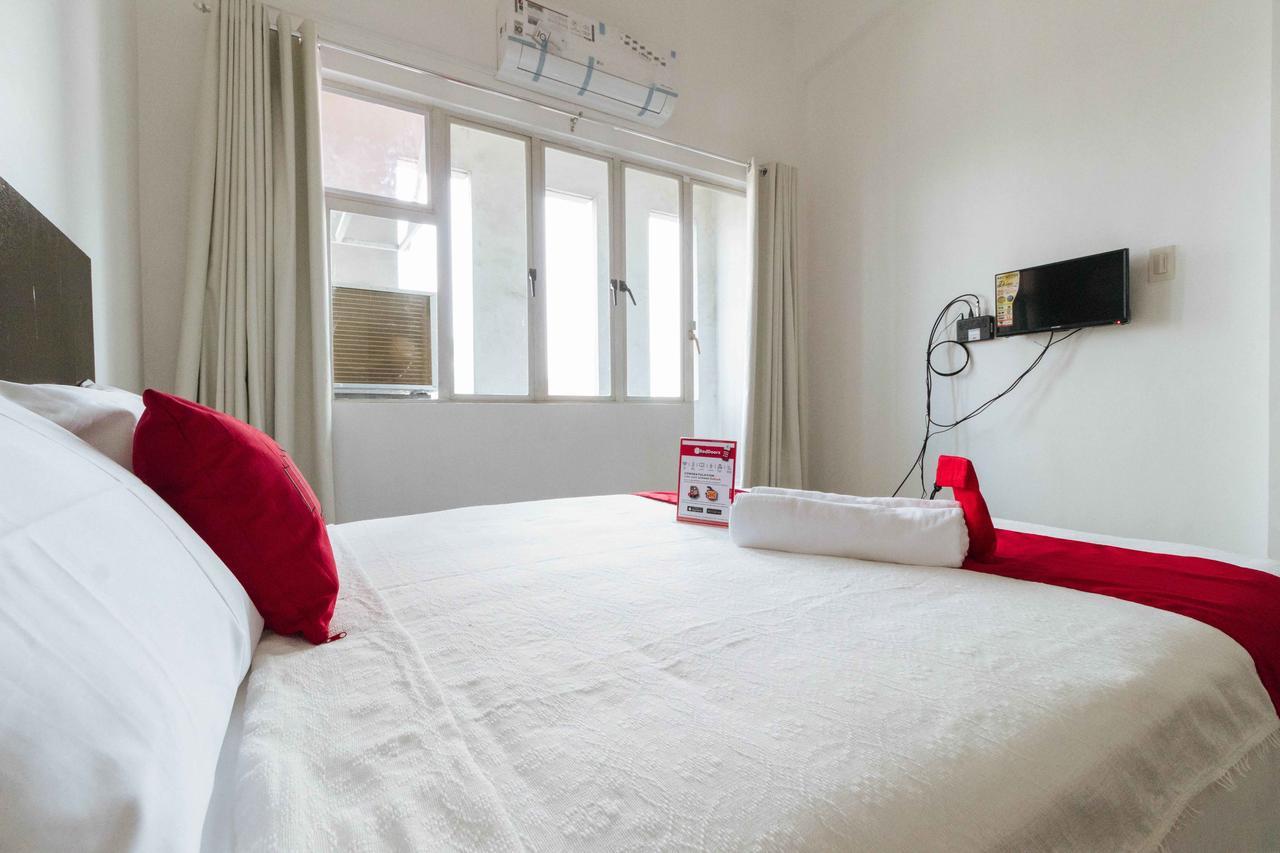 Reddoorz Plus At Banawe Quezón by Eksteriør bilde