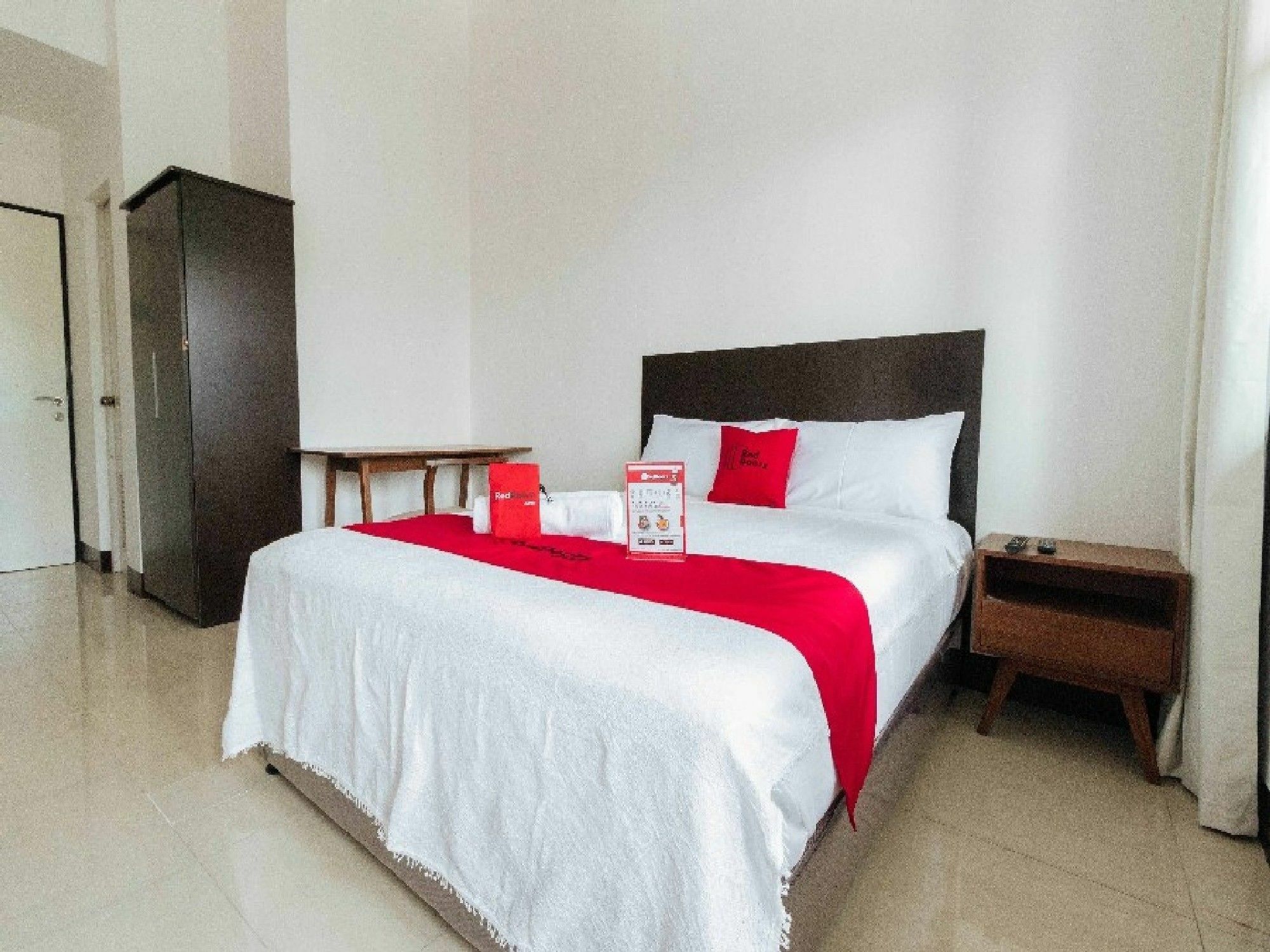 Reddoorz Plus At Banawe Quezón by Eksteriør bilde